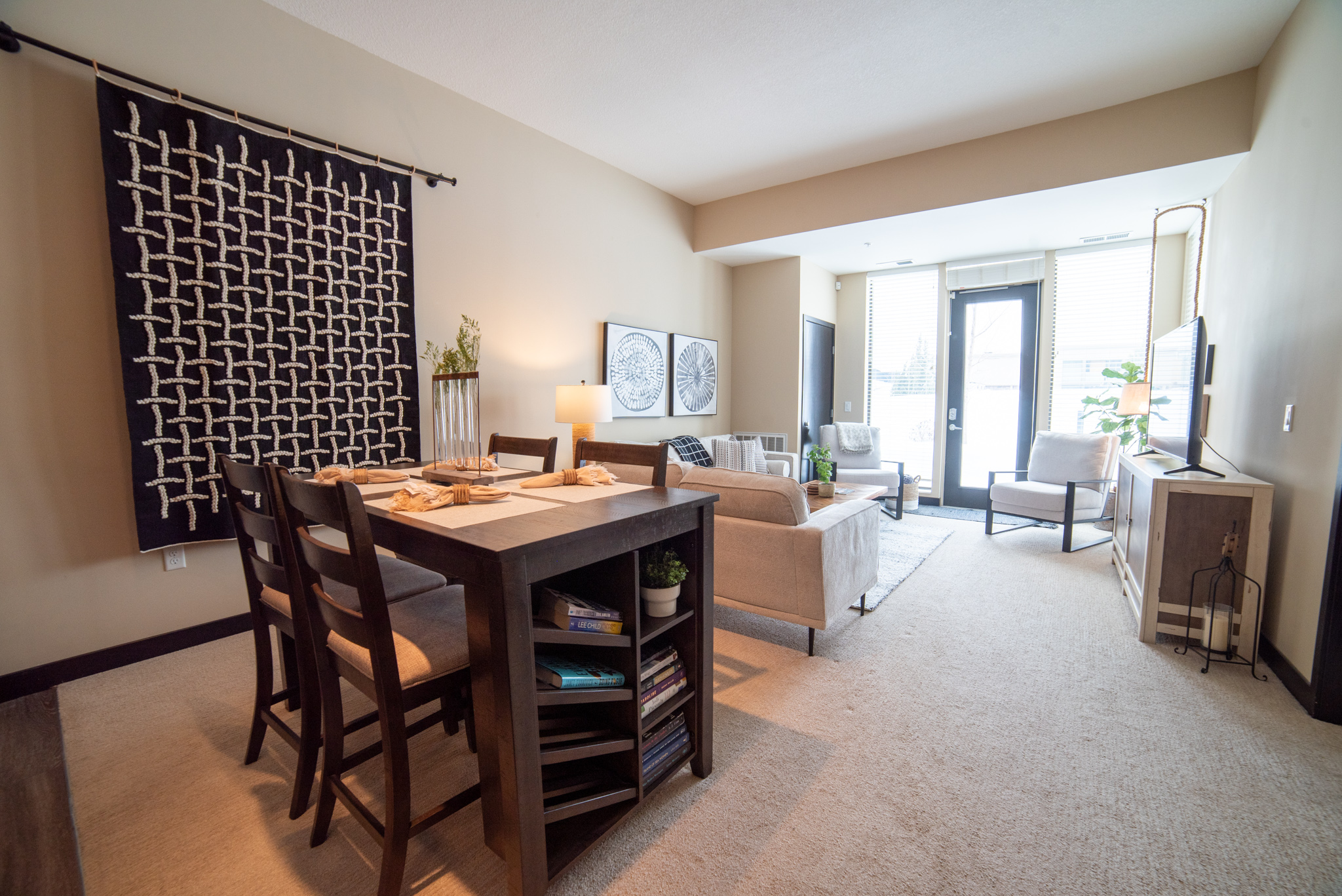 140 dining into living