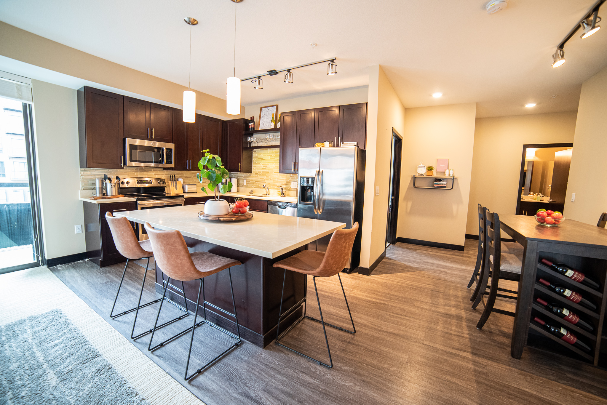 241 kitchen dining