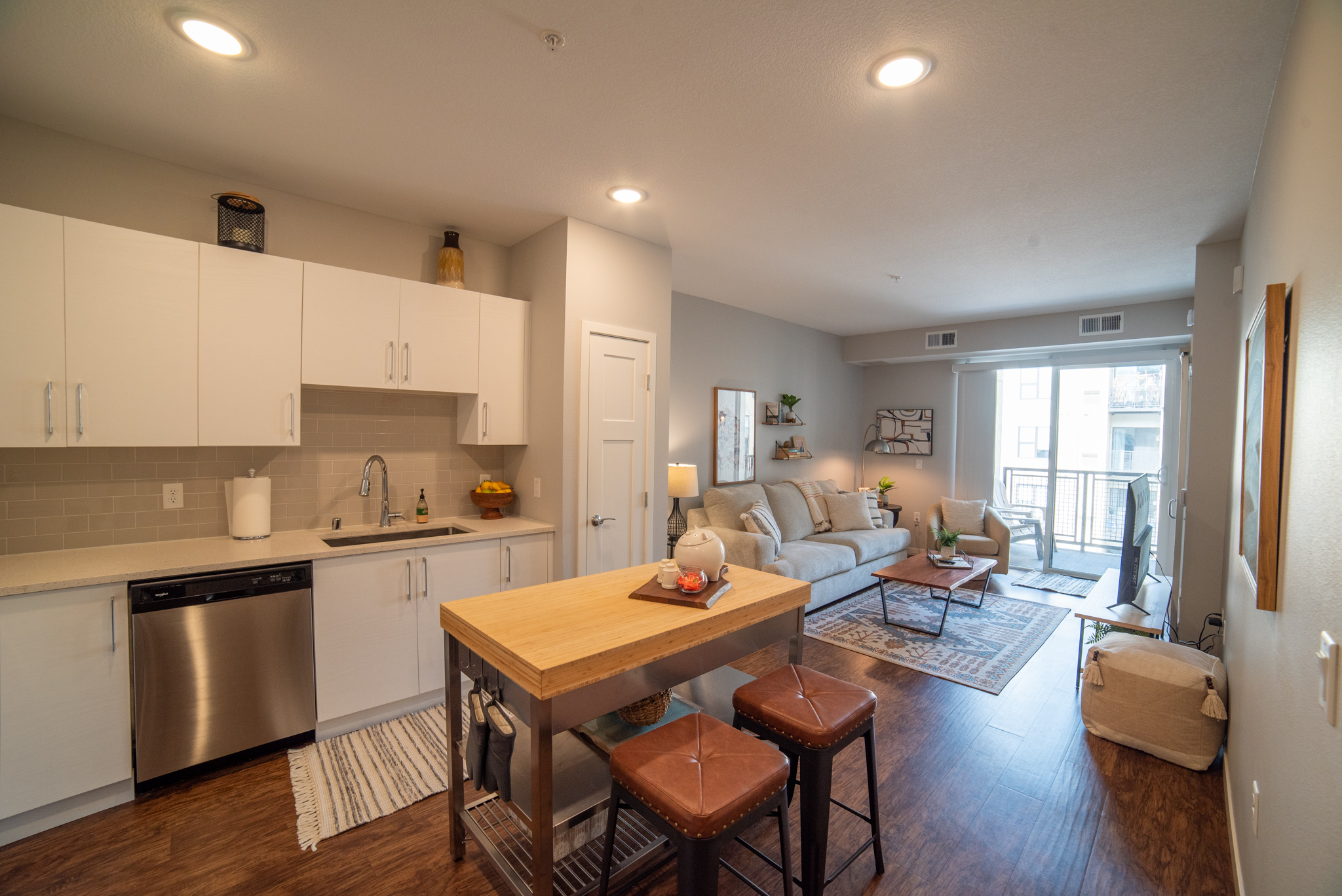 463 kitchen into living