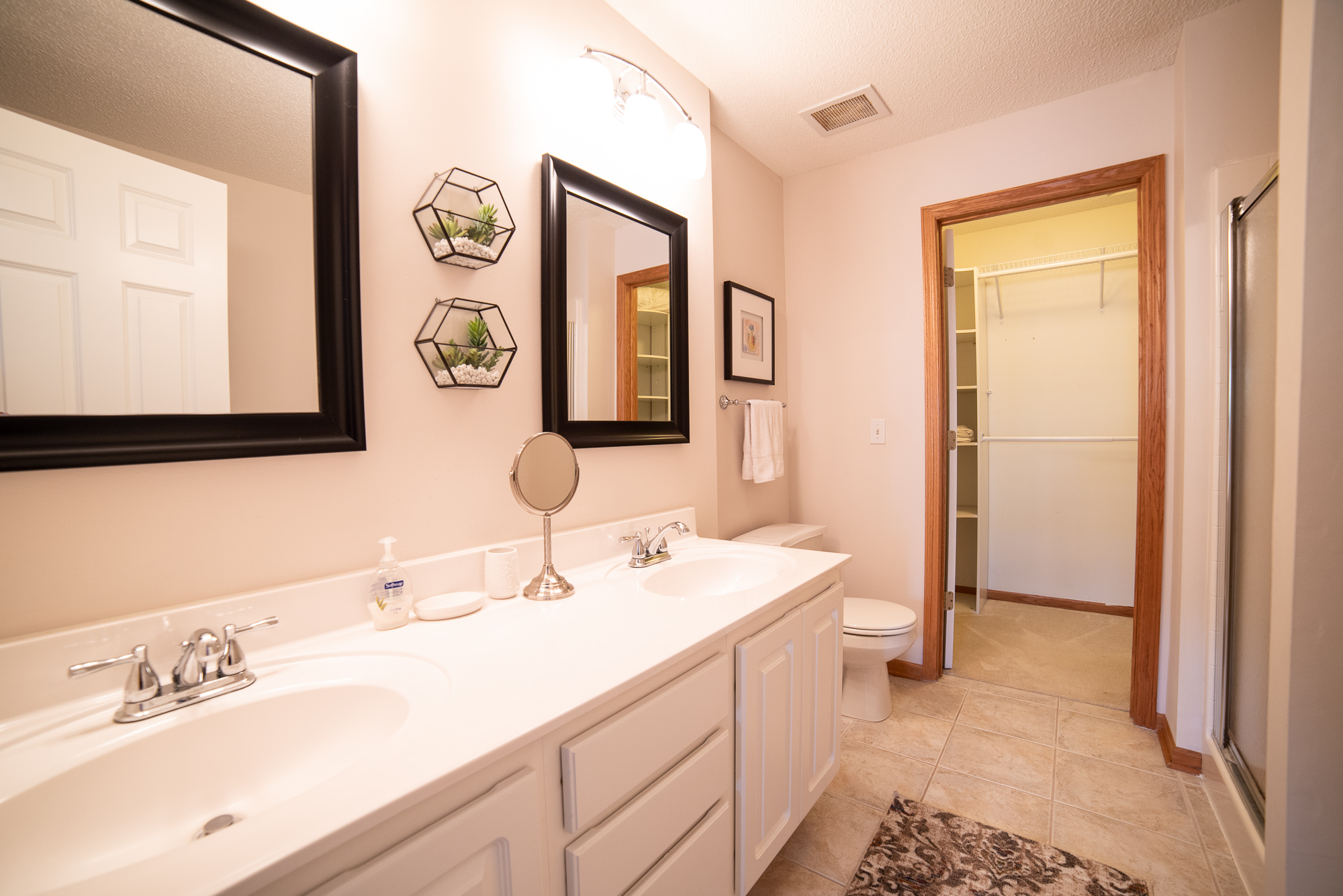 5035 Primary Bathroom