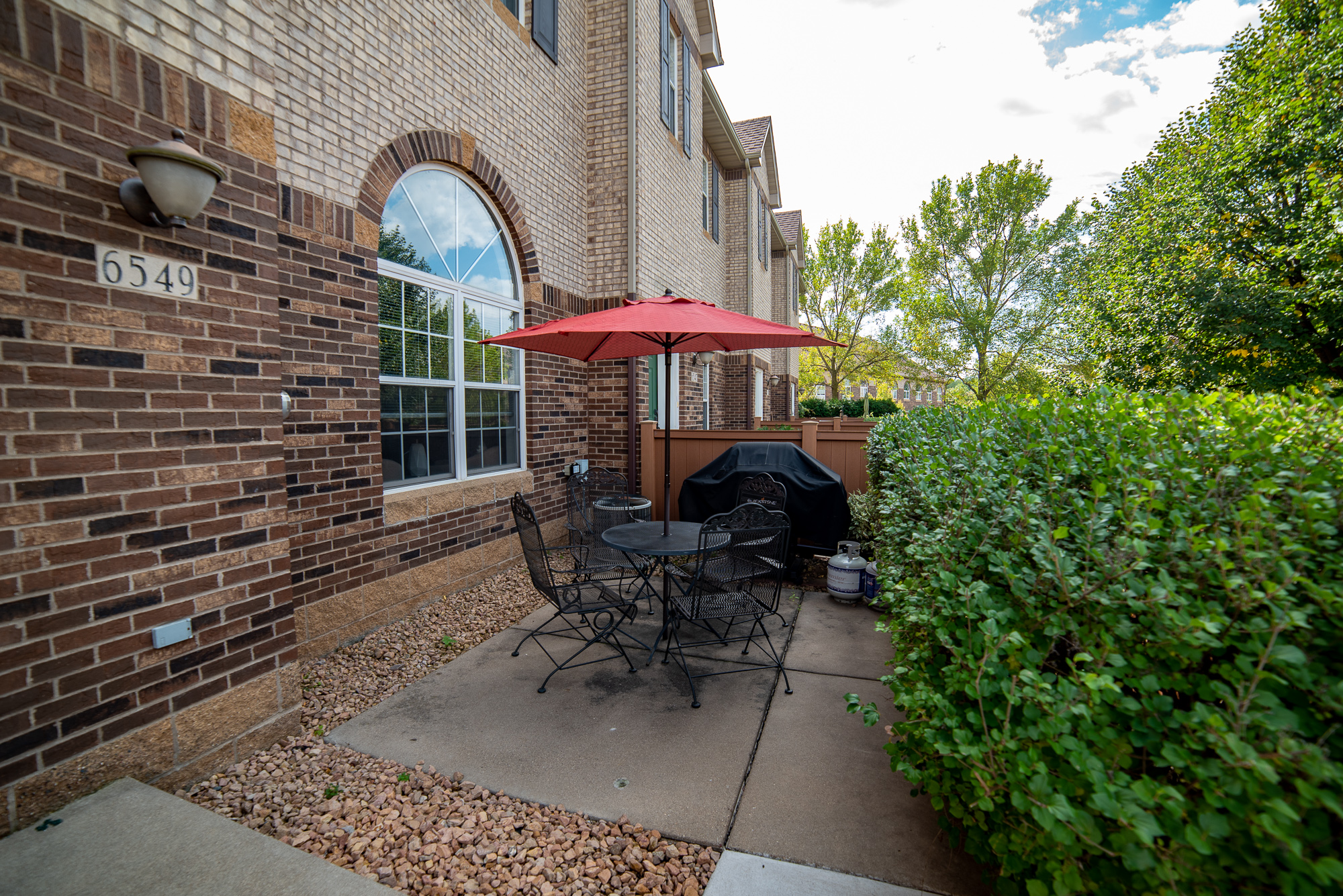 6549 front patio