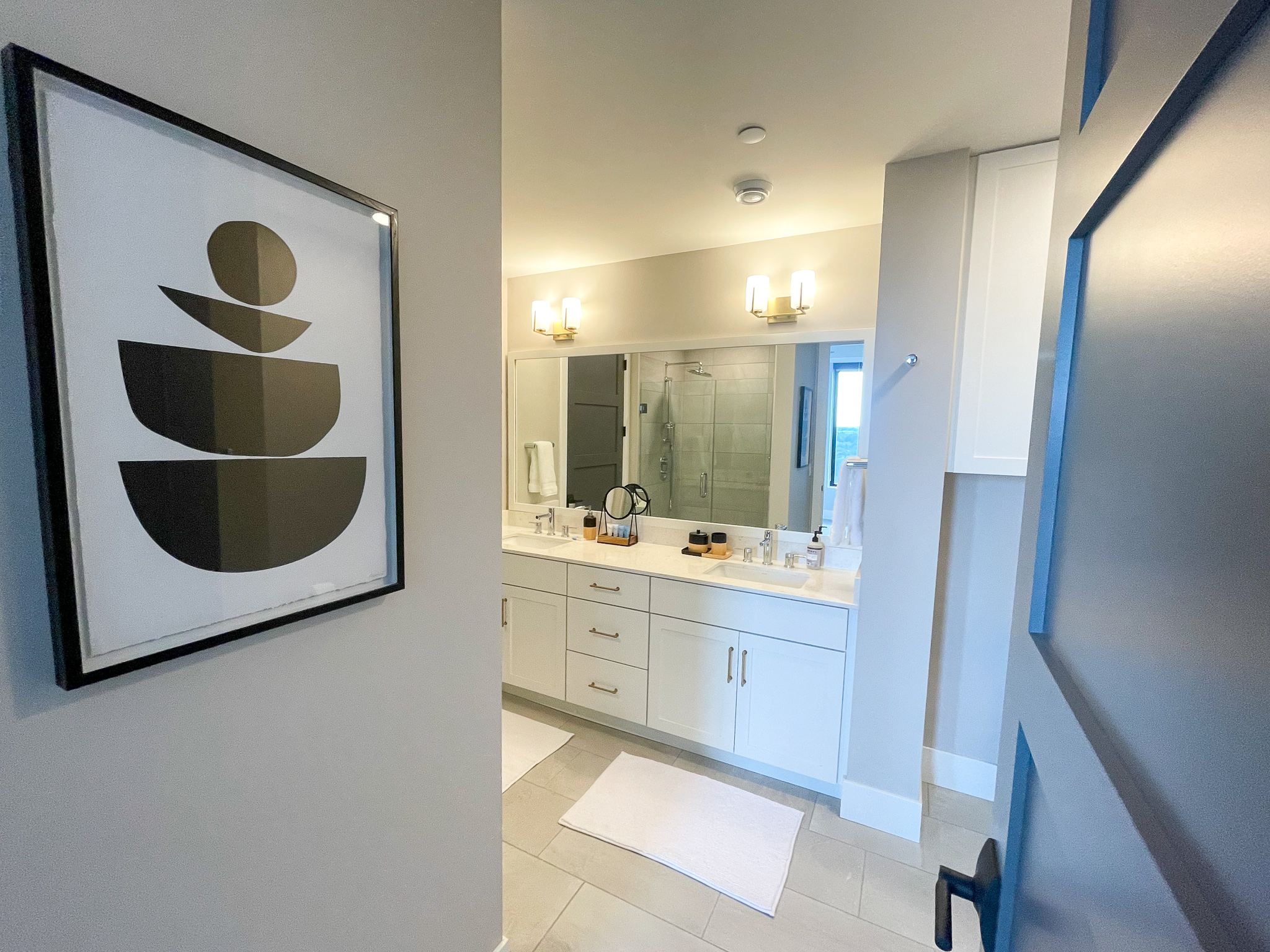 1010 bathroom 2