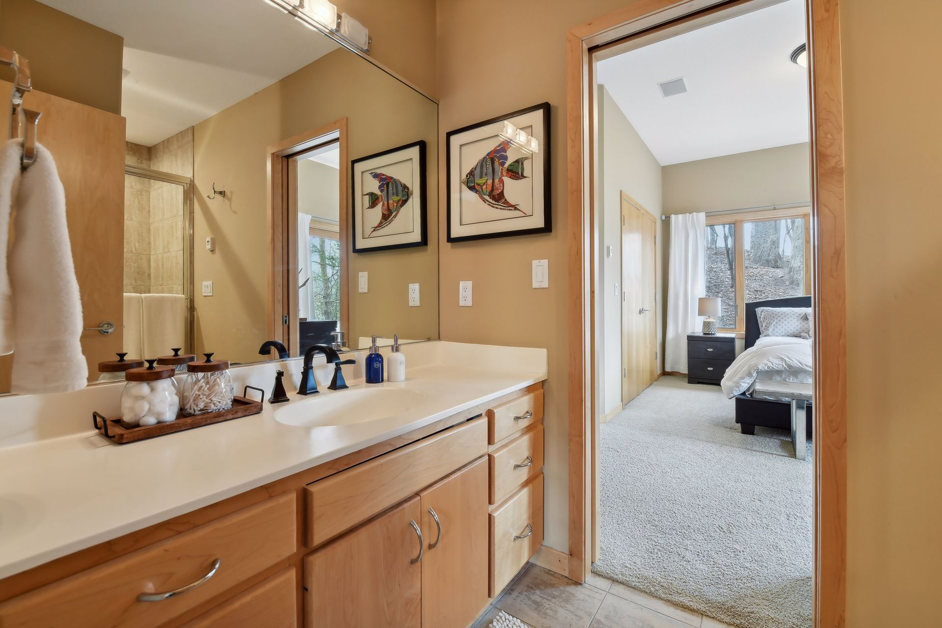 6400 Bath