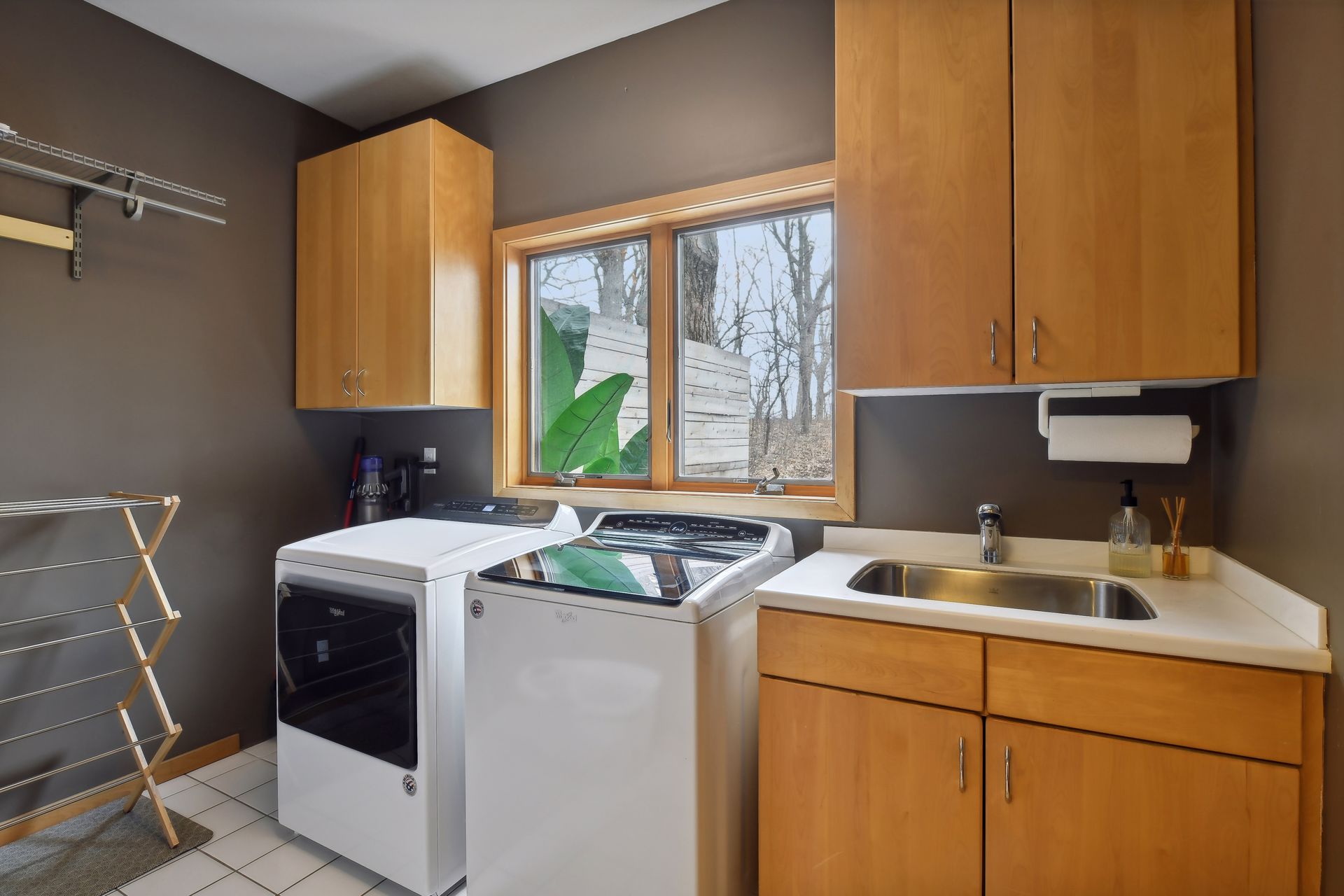 6400 Laundry