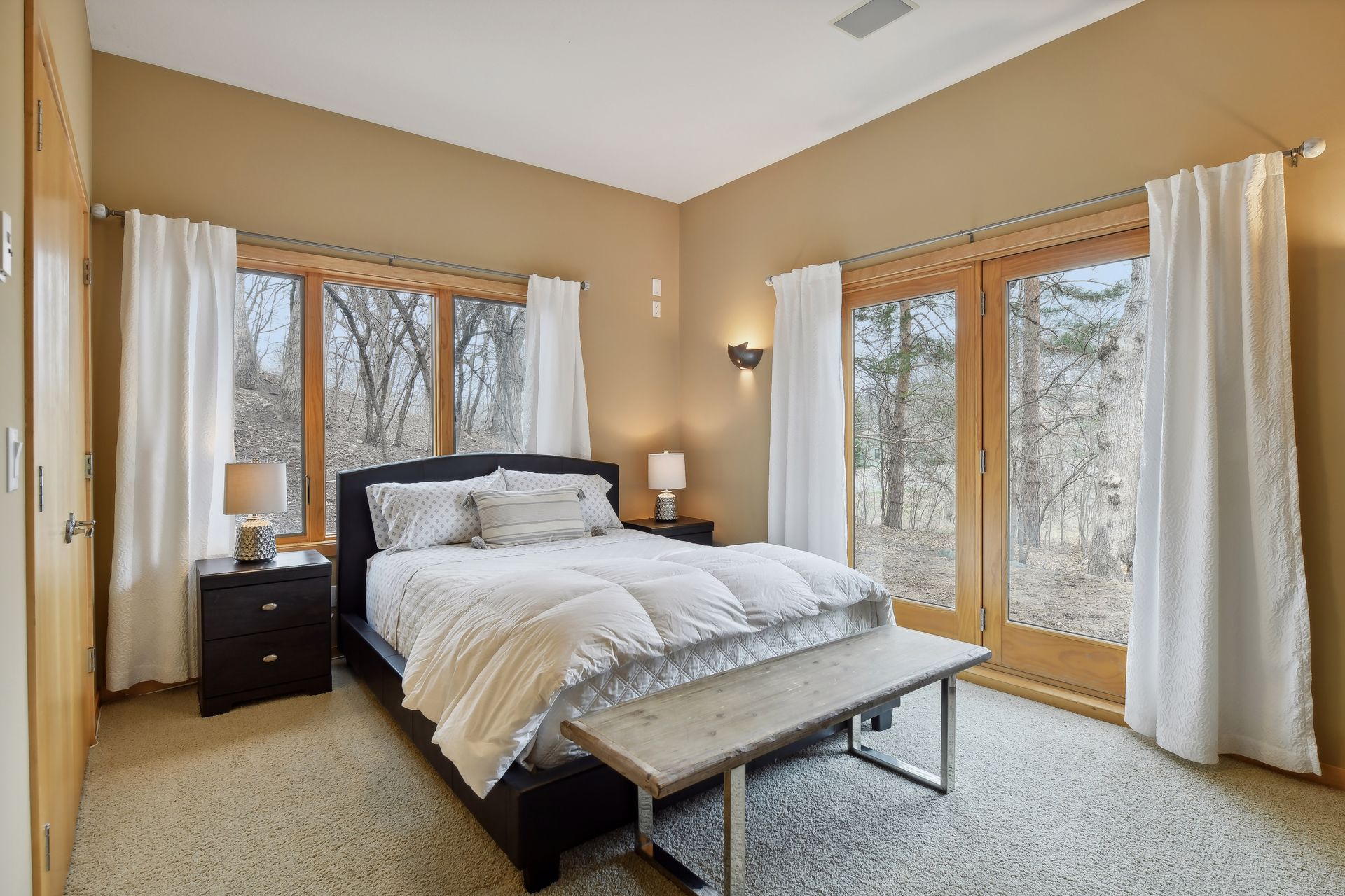 6400 bedroom9