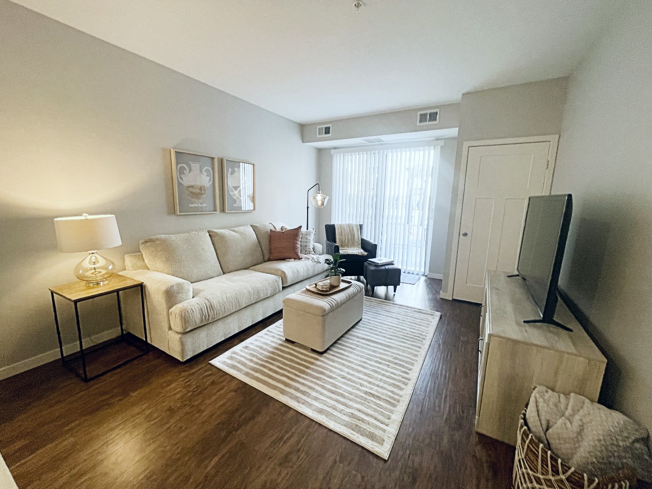 126 living room (2) retouched